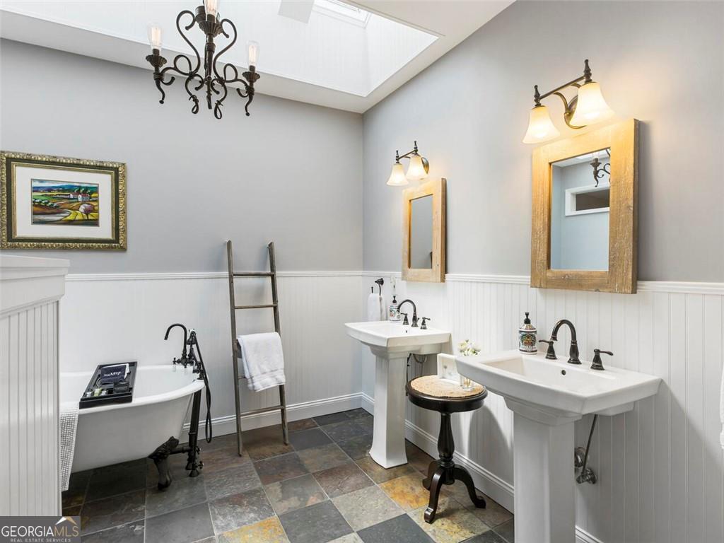 253 Happy Trails Way