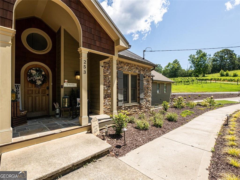 253 Happy Trails Way