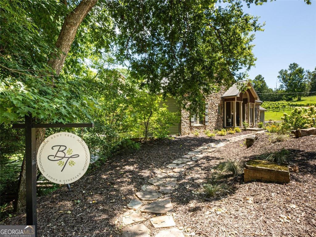 253 Happy Trails Way