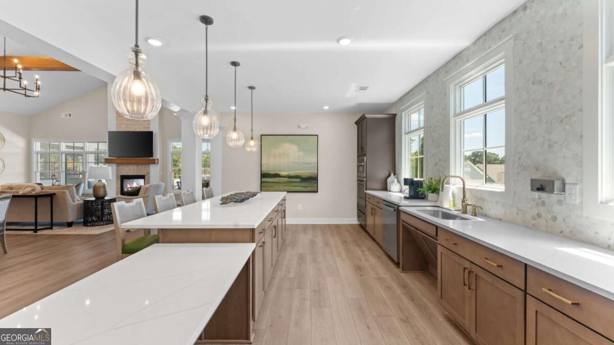 3337 Fishpond Circle