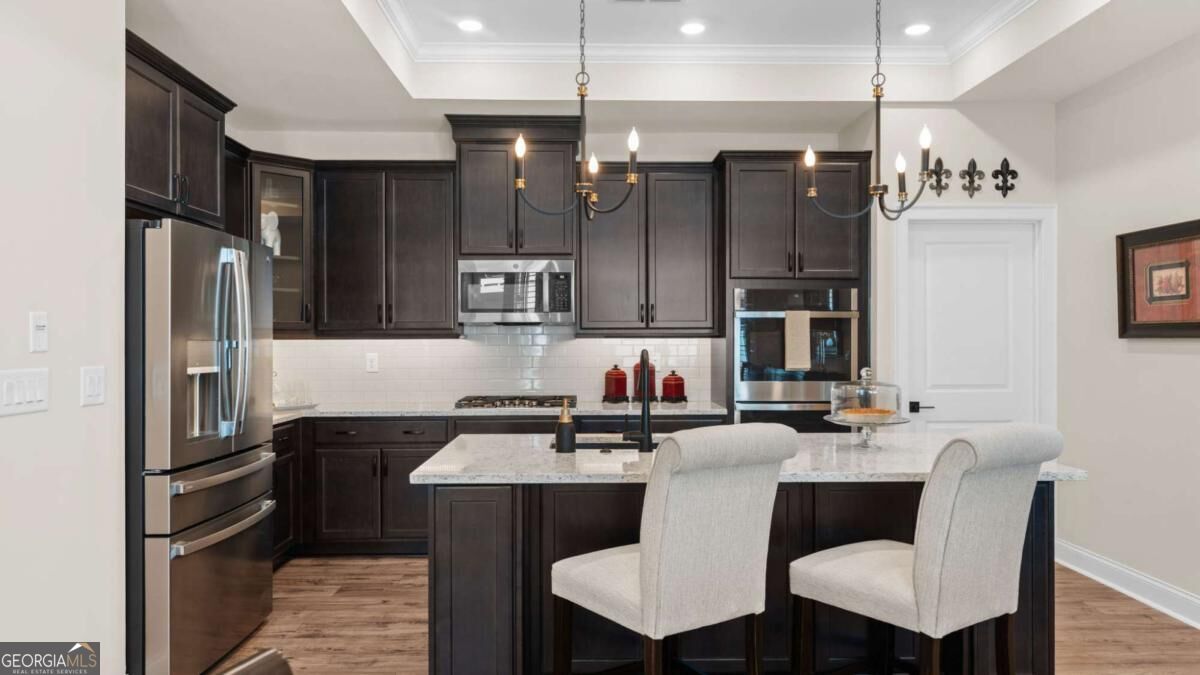 3337 Fishpond Circle