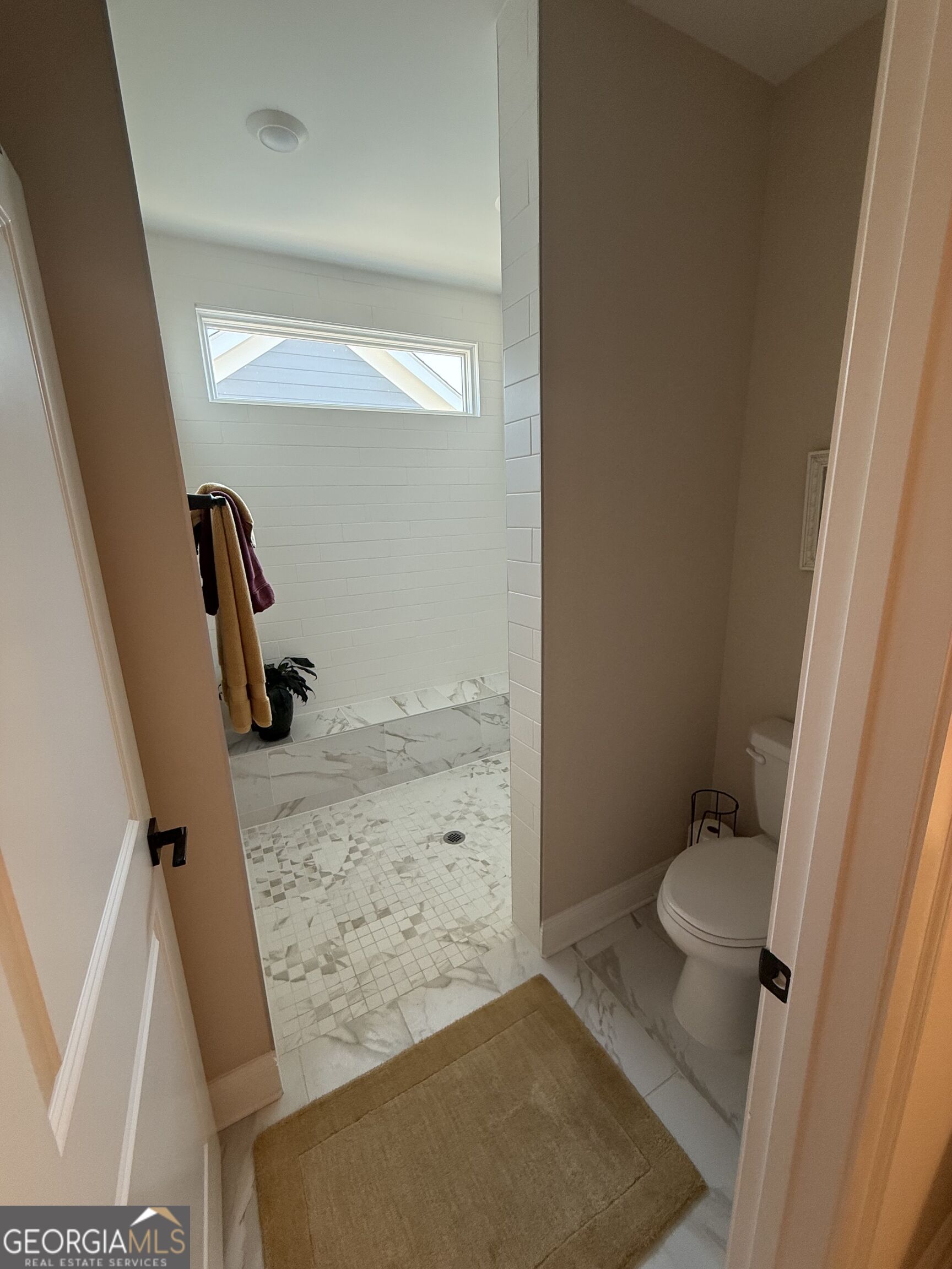 3337 Fishpond Circle