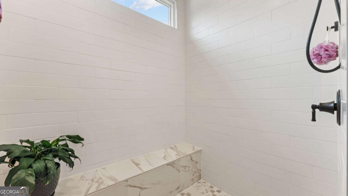 3337 Fishpond Circle