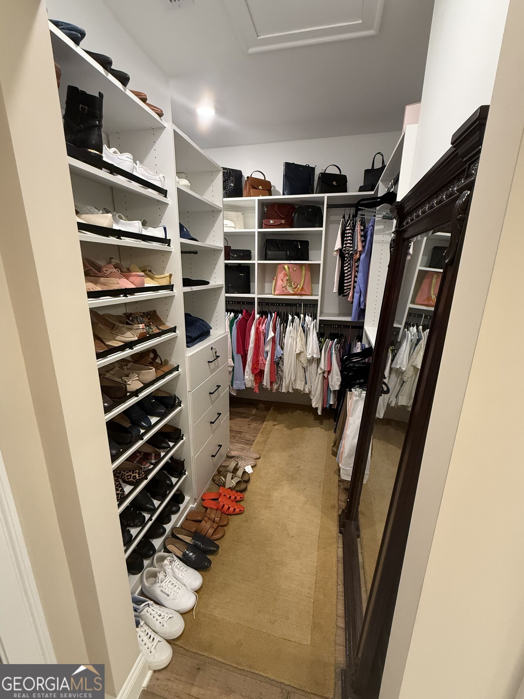 3337 Fishpond Circle