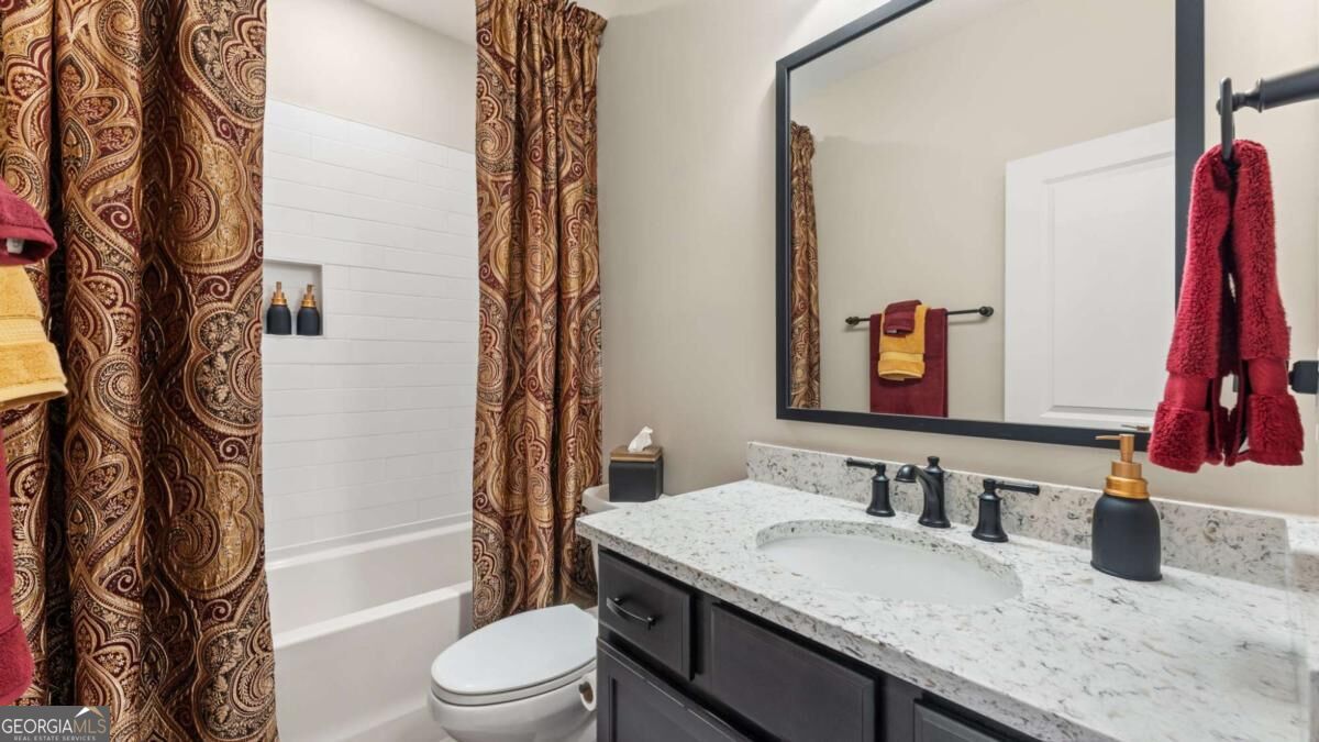 3337 Fishpond Circle