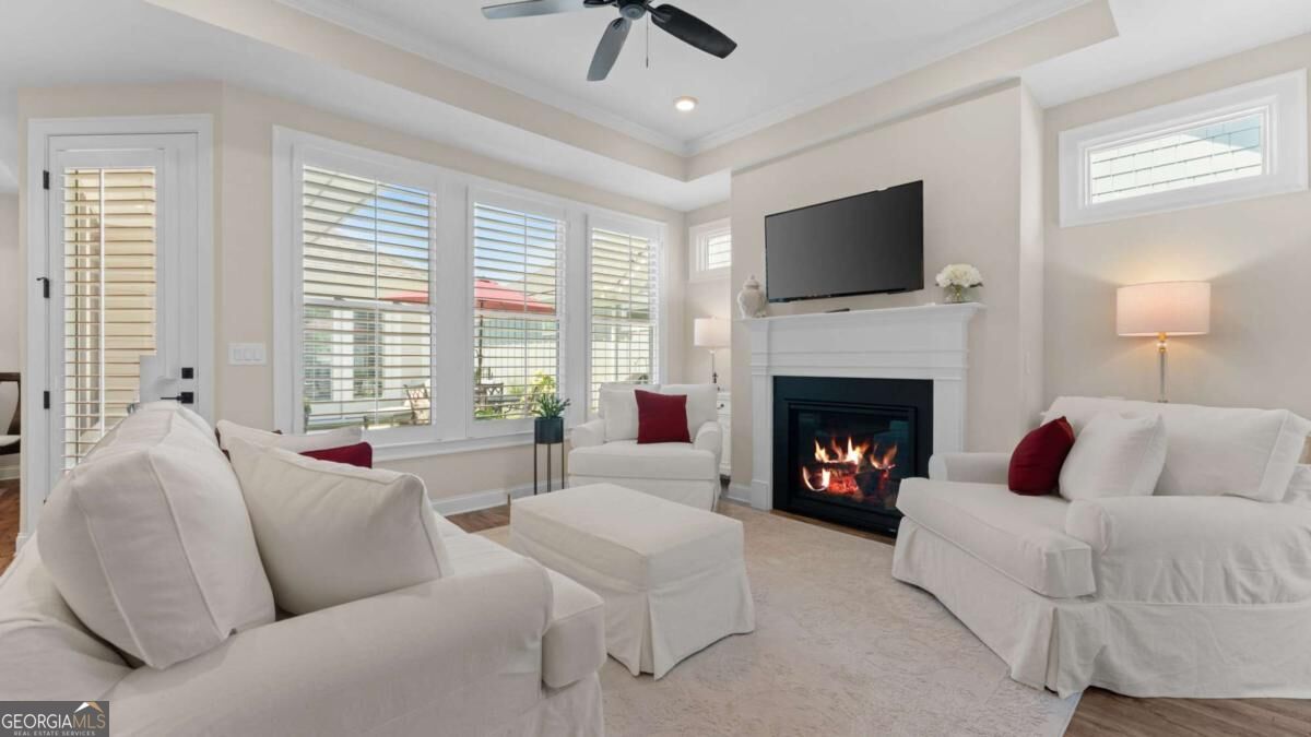 3337 Fishpond Circle