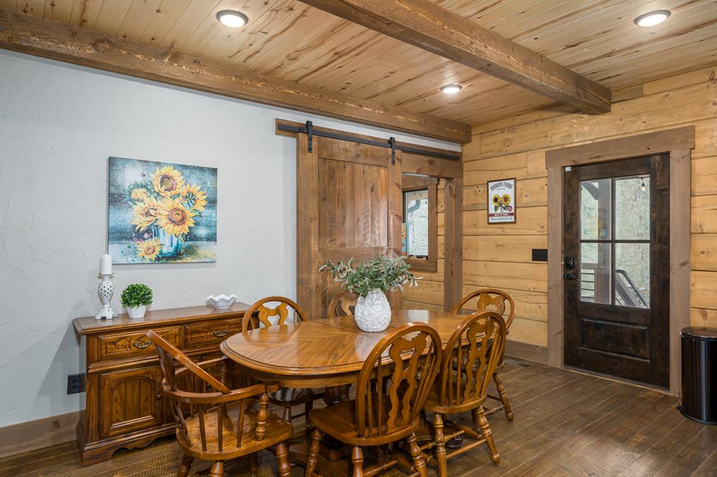 70 Cabin Ct