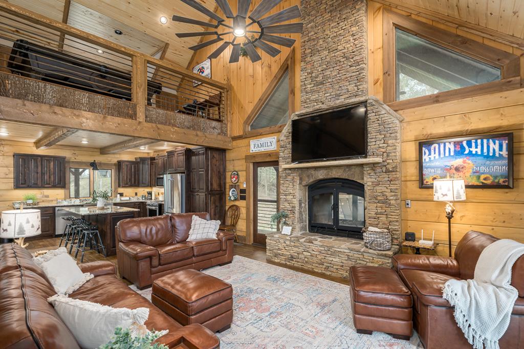 70 Cabin Ct