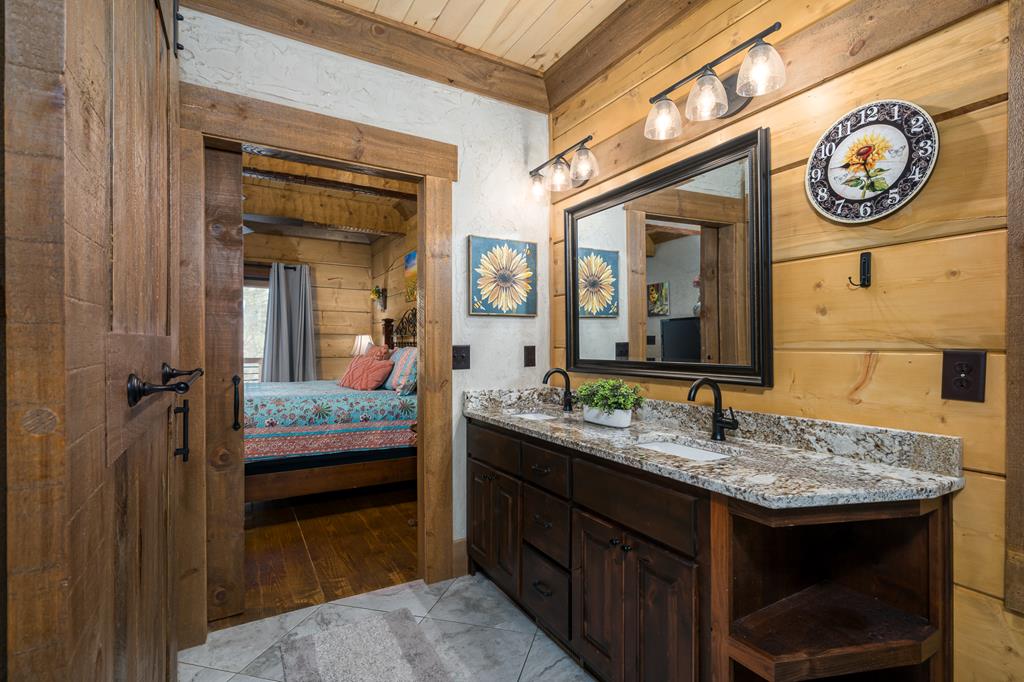 70 Cabin Ct