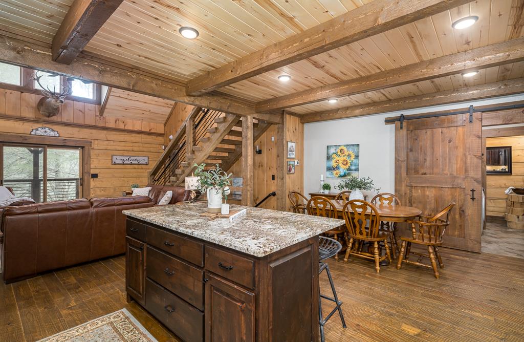 70 Cabin Ct