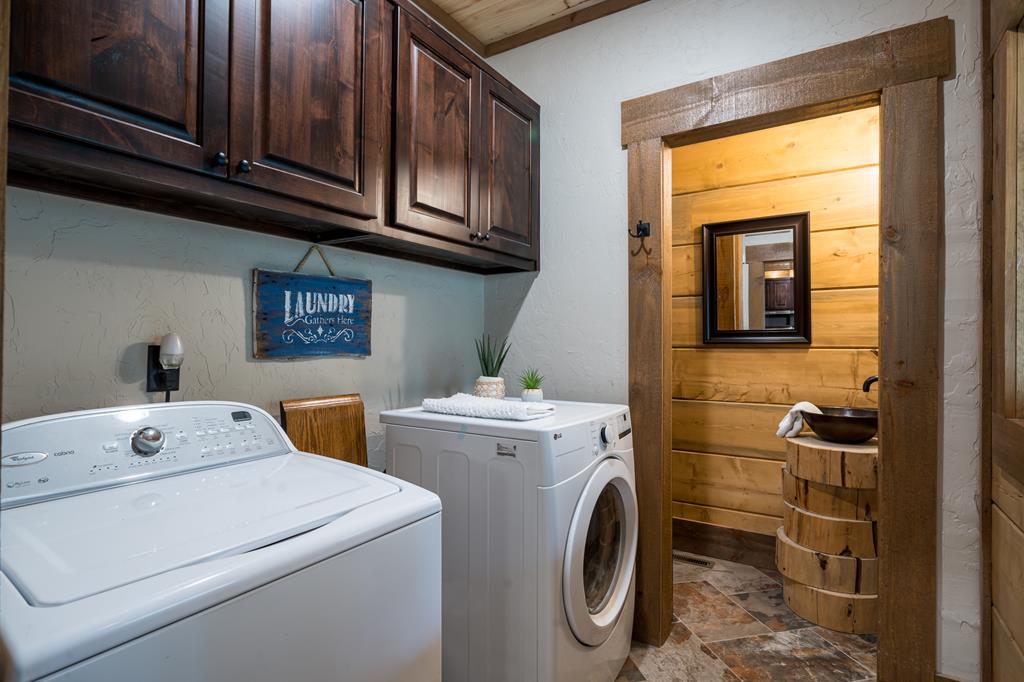70 Cabin Ct