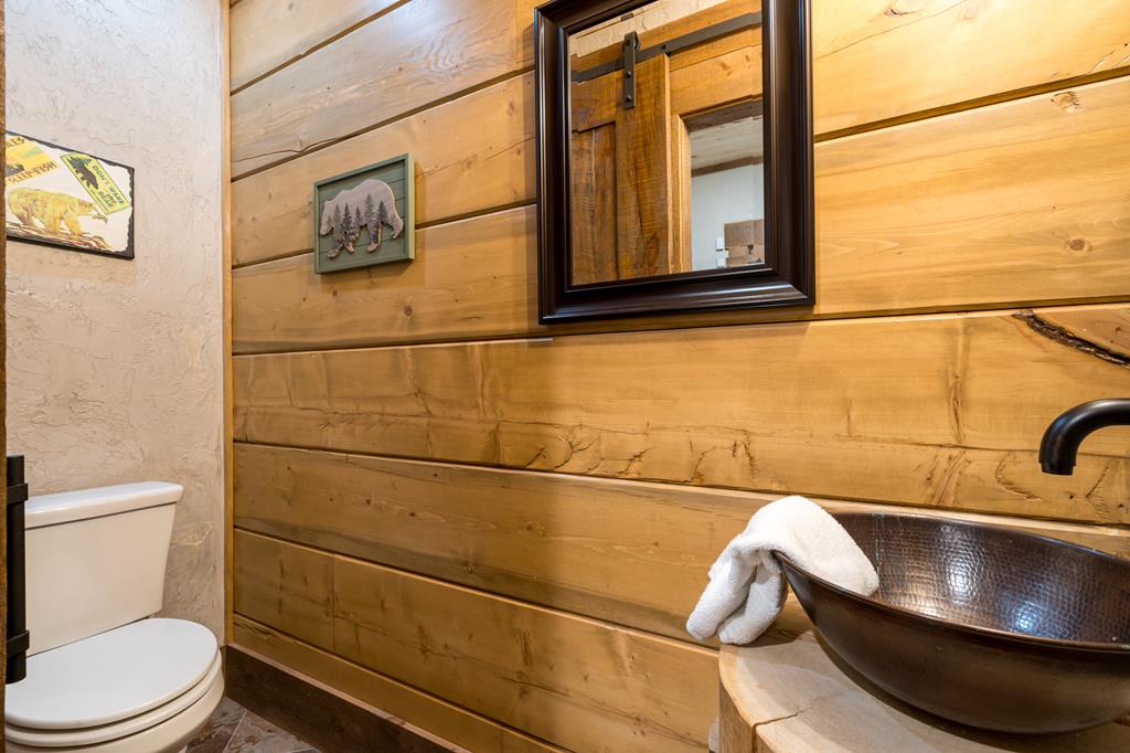 70 Cabin Ct