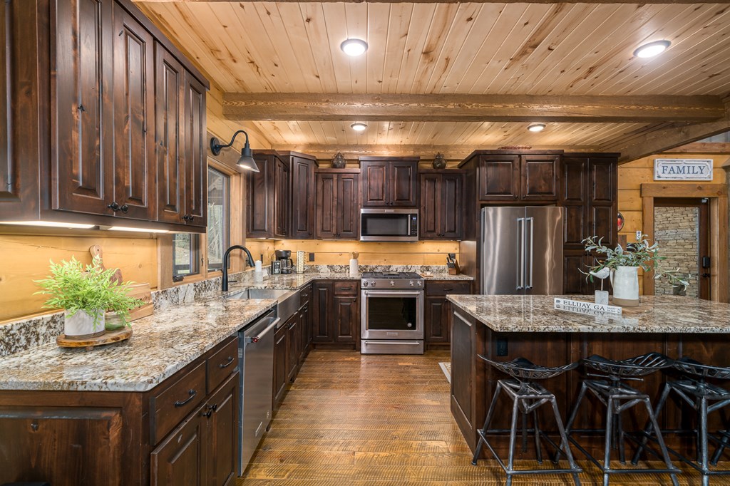 70 Cabin Ct