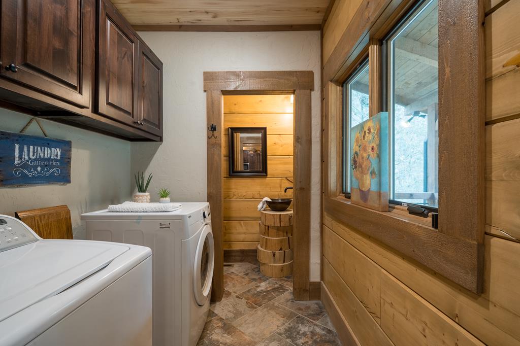 70 Cabin Ct