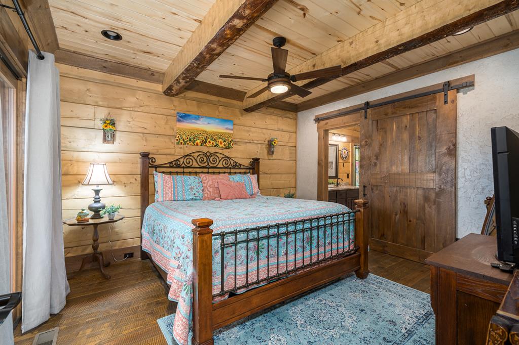 70 Cabin Ct