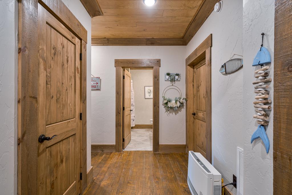 70 Cabin Ct