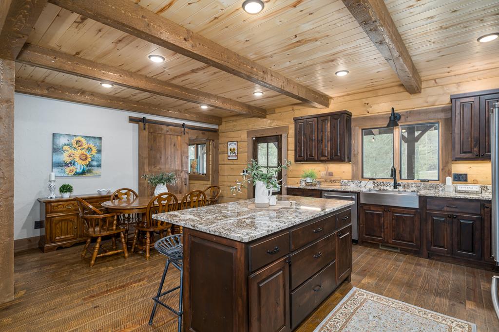 70 Cabin Ct