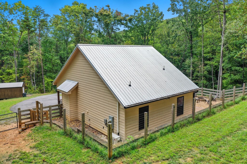 415 Woods Road