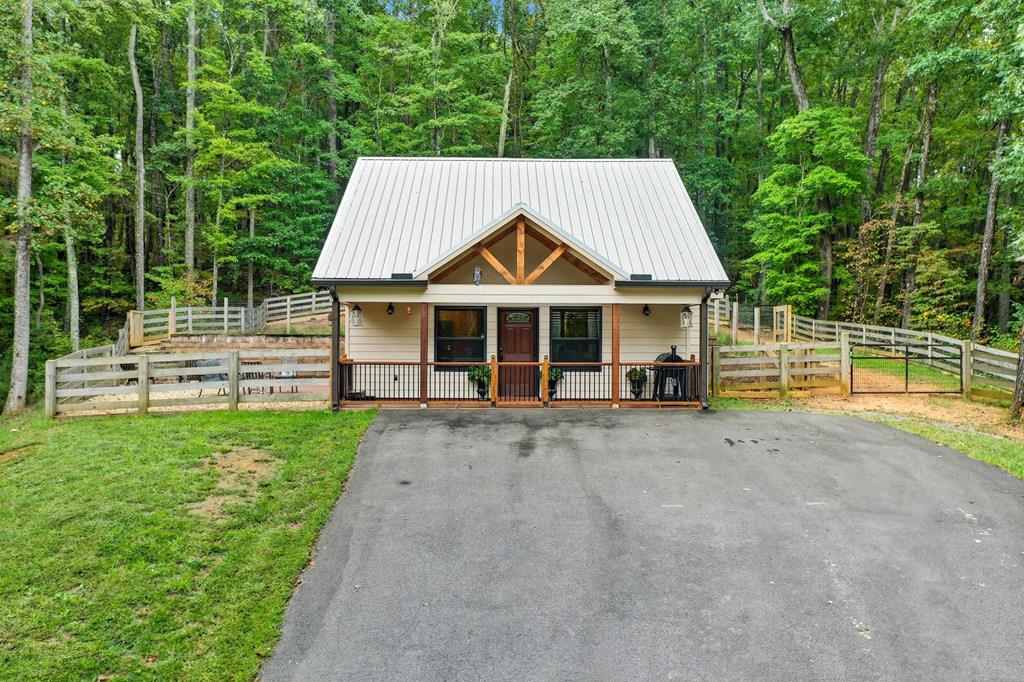 415 Woods Road