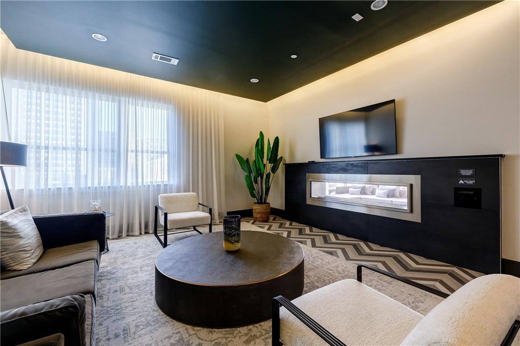 775 Juniper Street NE Unit 615