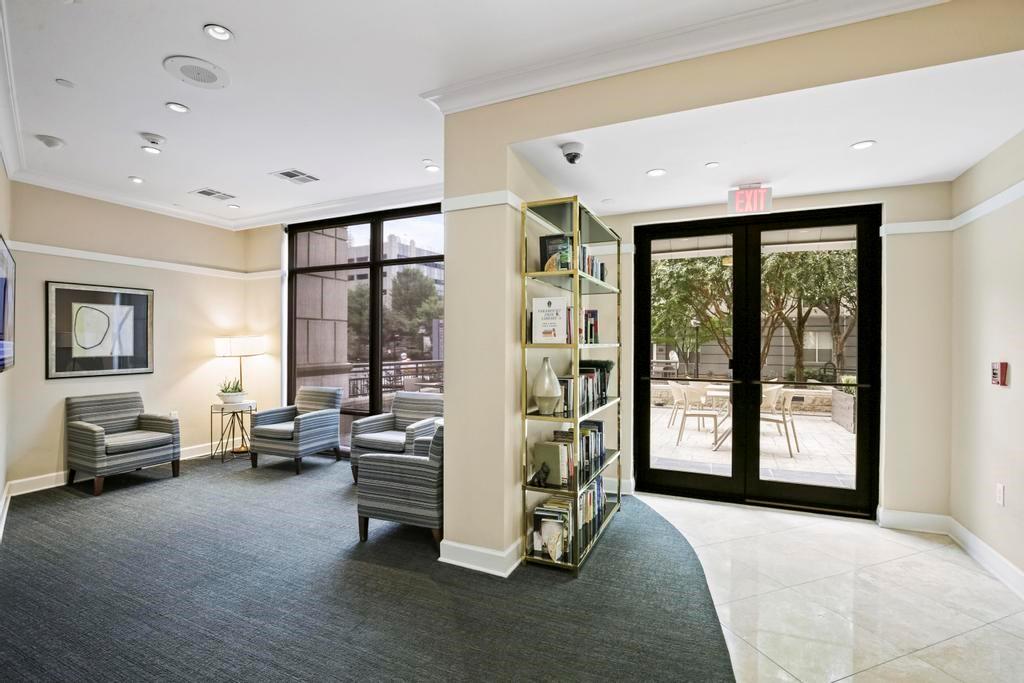 3445 Stratford Road NE Unit 1604