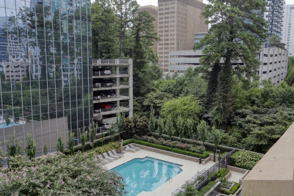 3445 Stratford Road NE Unit 1604