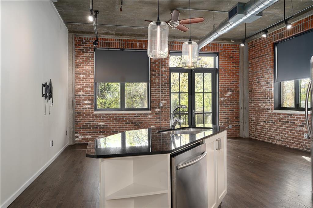 3235 Roswell Road Unit 407