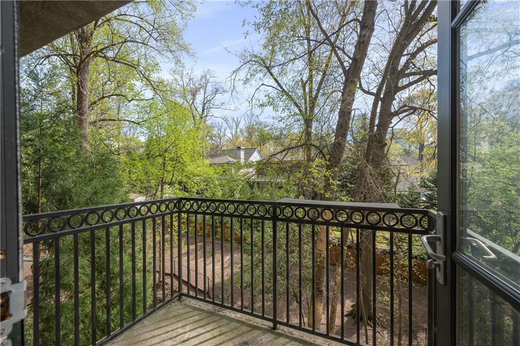 3235 Roswell Road Unit 407