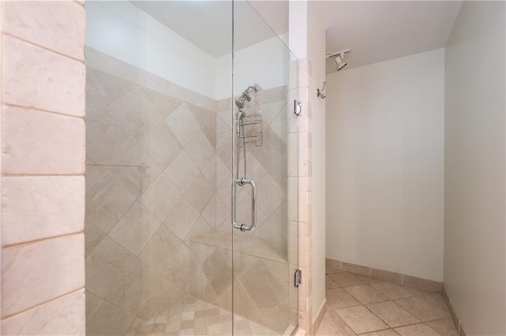 3235 Roswell Road Unit 407