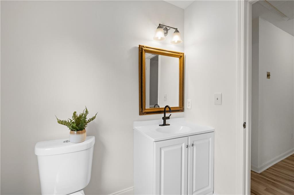 1375 Wenlock Edge Cove