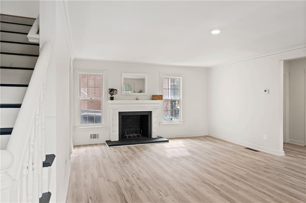 1375 Wenlock Edge Cove