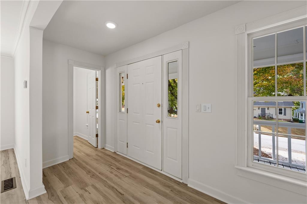 1375 Wenlock Edge Cove