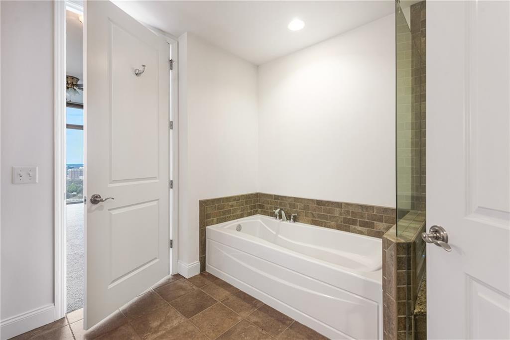 270 17th Street NW Unit 2302