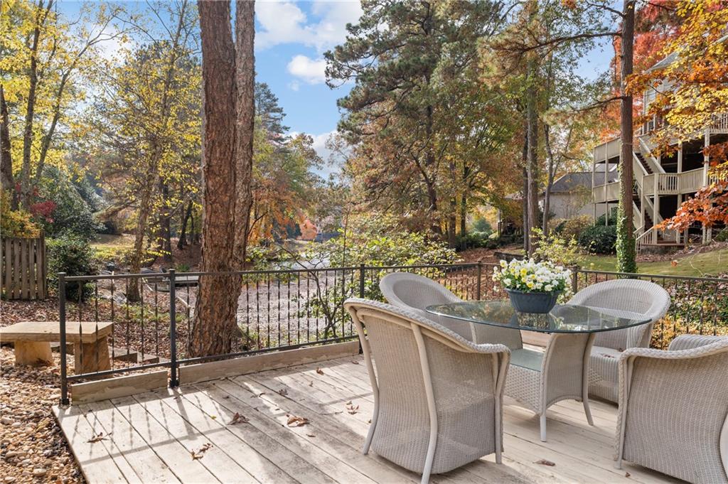2060 Brassfield Way