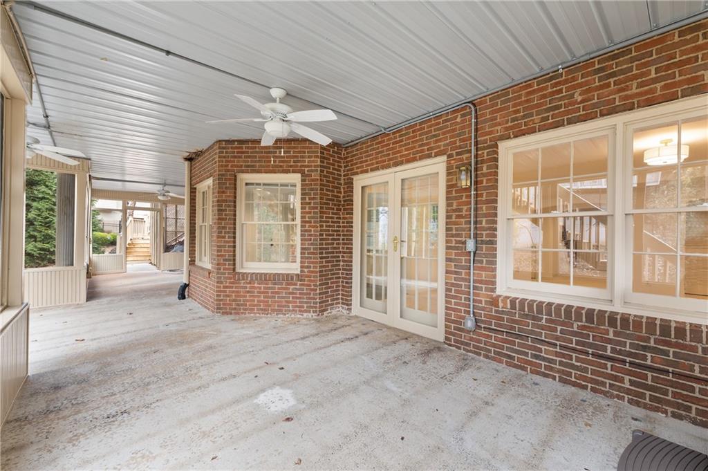 2060 Brassfield Way
