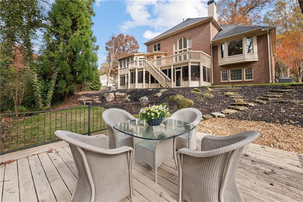 2060 Brassfield Way