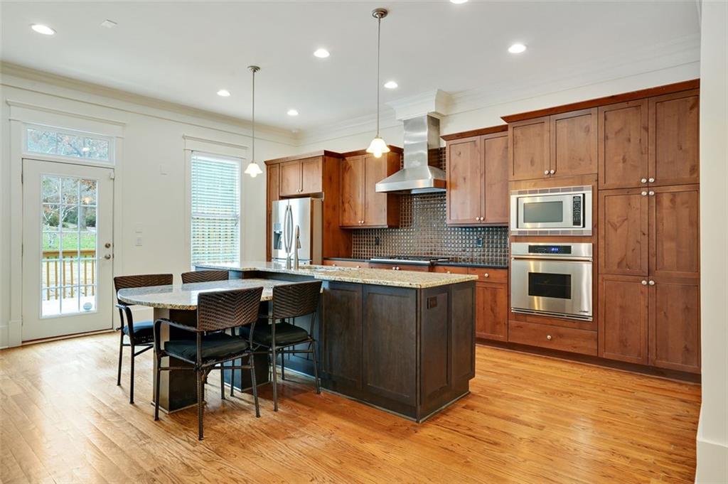 1199 Apperley Place