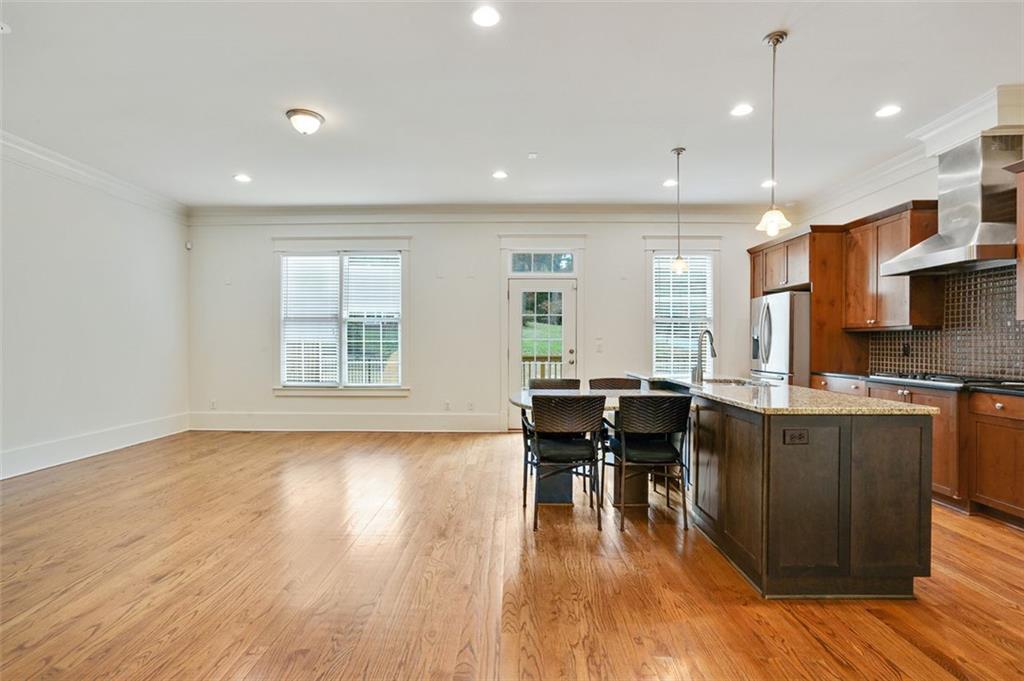 1199 Apperley Place