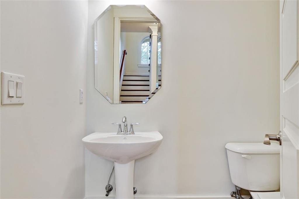 1199 Apperley Place
