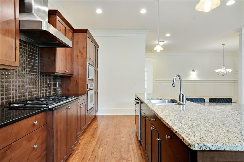 1199 Apperley Place