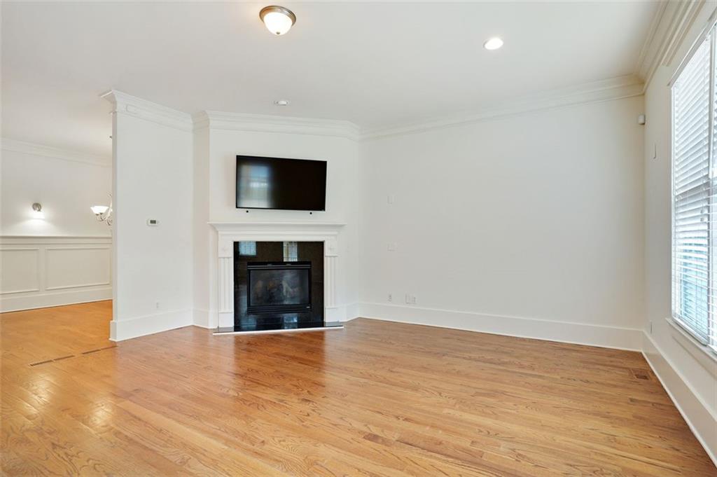 1199 Apperley Place