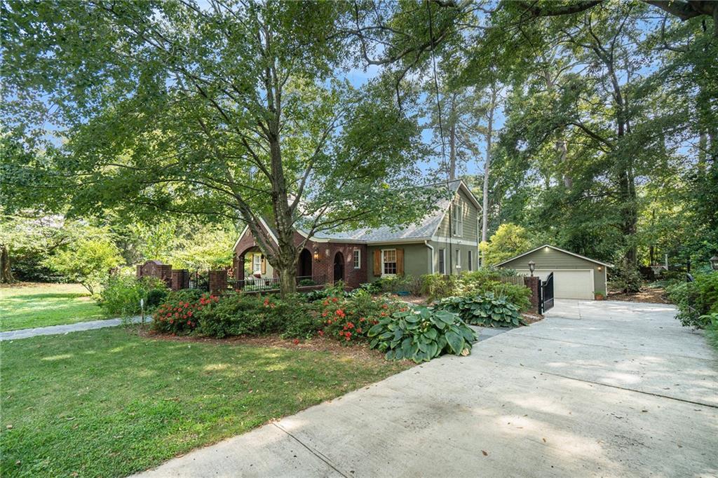 589 Pelham Road NE