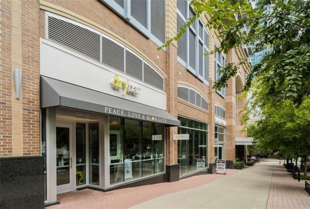 1080 Peachtree Street Unit 1302