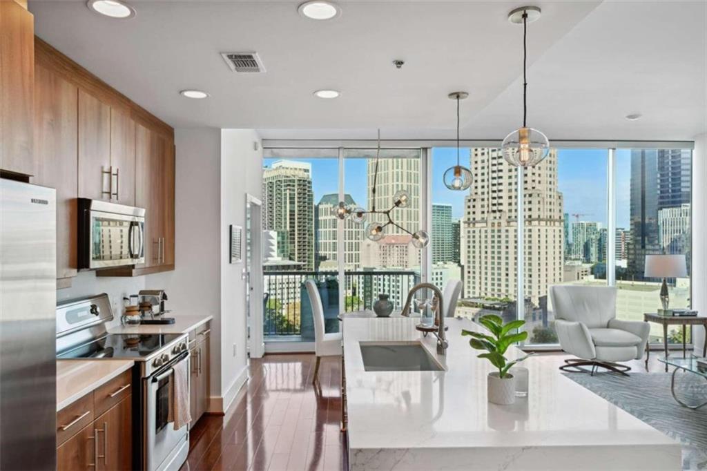 1080 Peachtree Street Unit 1302