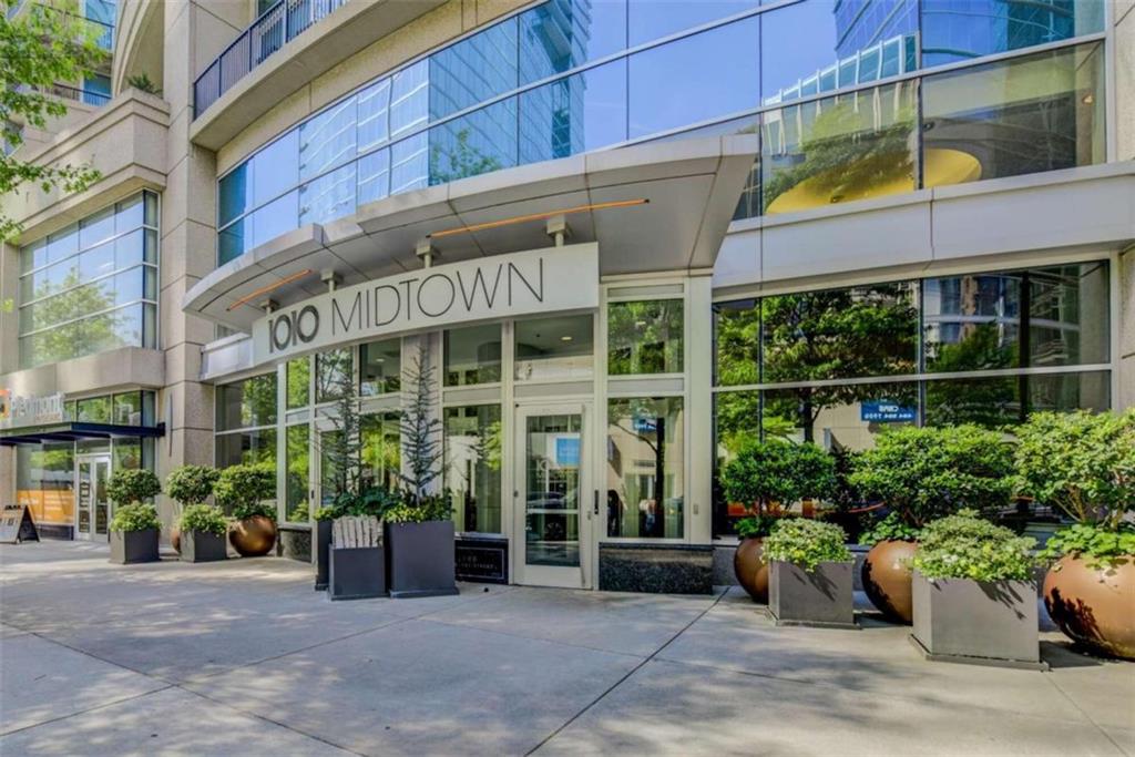 1080 Peachtree Street Unit 1302