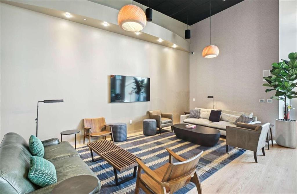 1080 Peachtree Street Unit 1302