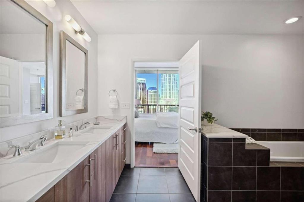 1080 Peachtree Street Unit 1302