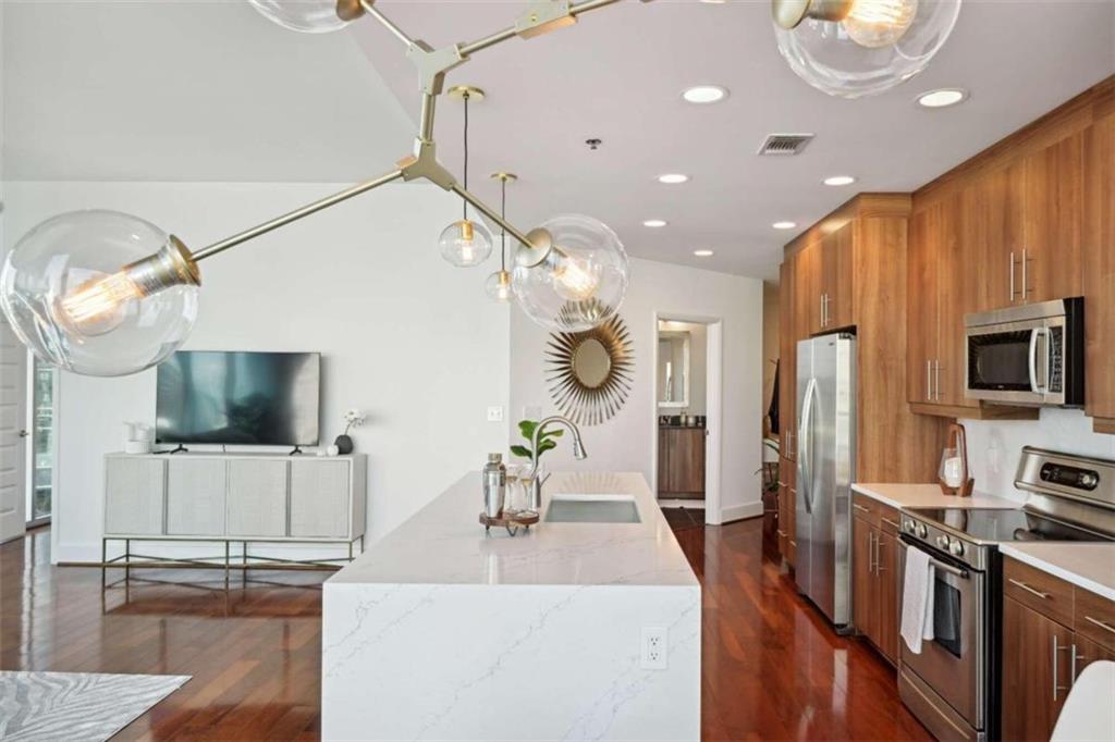 1080 Peachtree Street Unit 1302