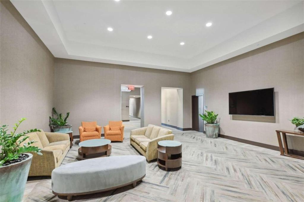 1080 Peachtree Street Unit 1302