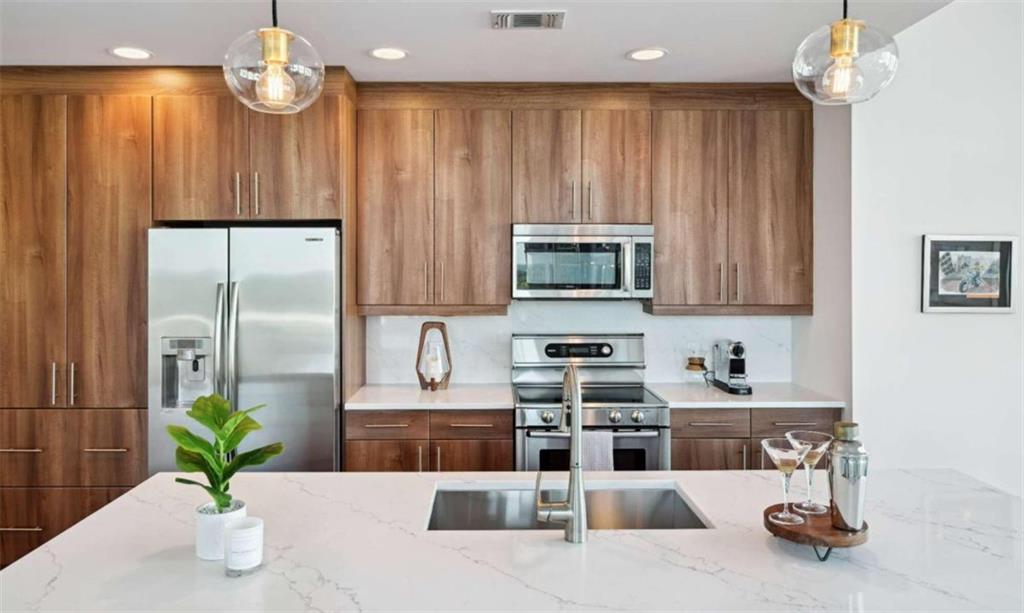 1080 Peachtree Street Unit 1302